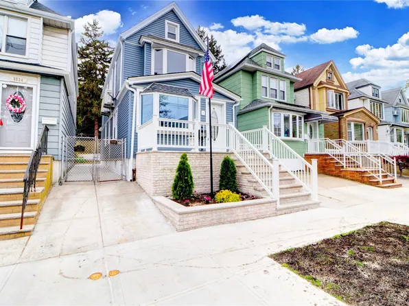 6532 80 Avenue, Glendale, NY 11385
