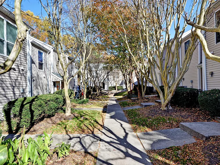 4043 Midlands Rd — Photo 4
