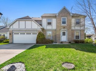 14 Carrol Ln, Cary, IL 60013