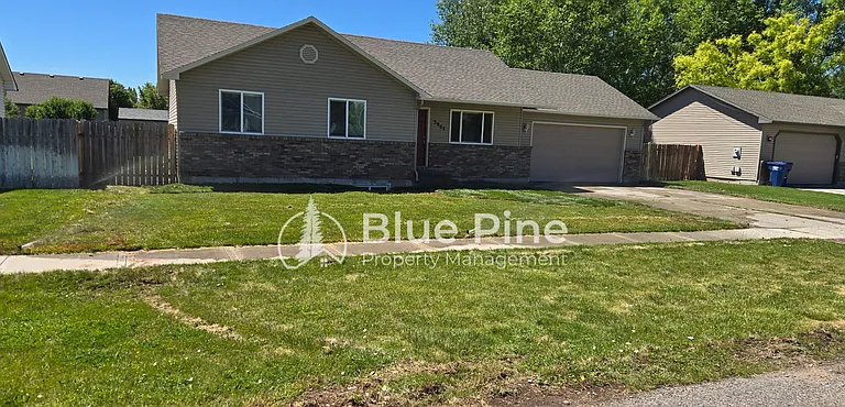 3904 E Lorna Ave — Photo 1