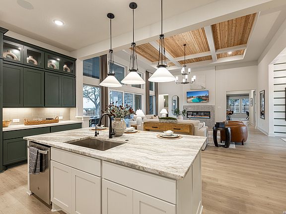 7th image of this home