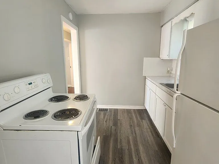 3519 N Sherman Dr — Photo 9