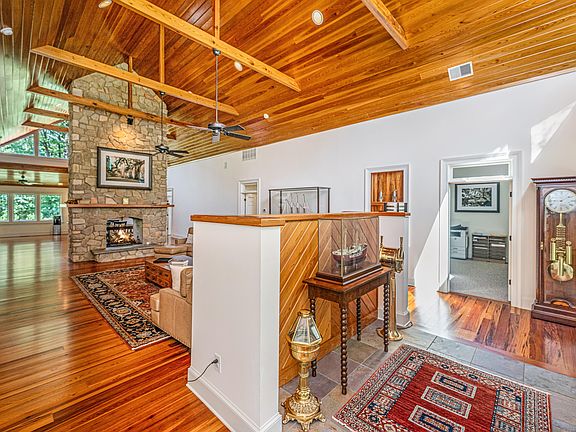 12th image of this home