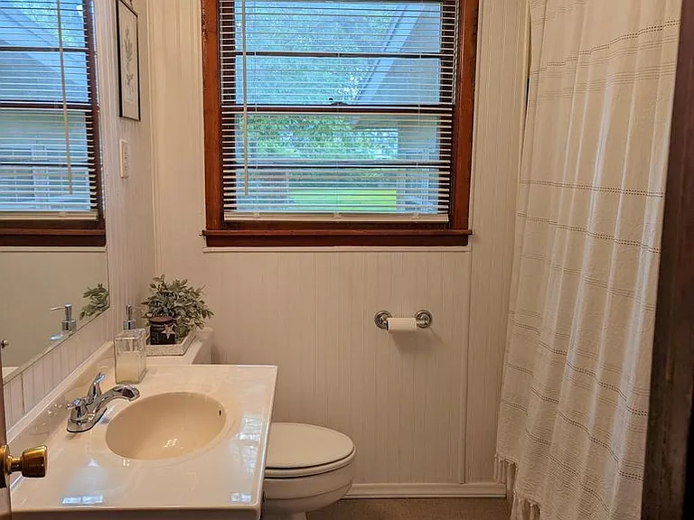 1701 S Madaline Ter — Photo 4