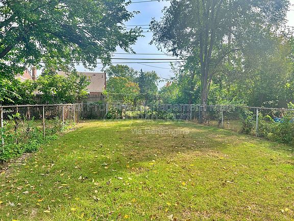 3rd image of 17322 Greenfield Rd