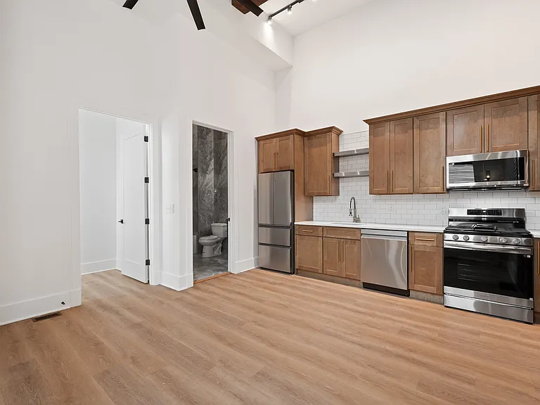 251 Pearl St #107 — Photo 3