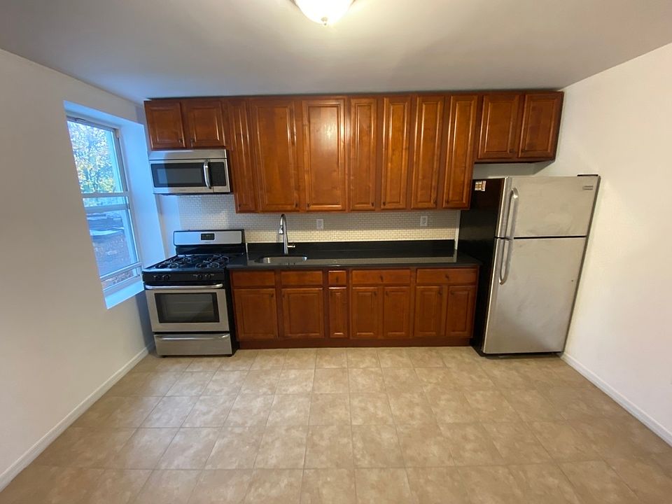 2nd image of 1297 Rogers Ave #3