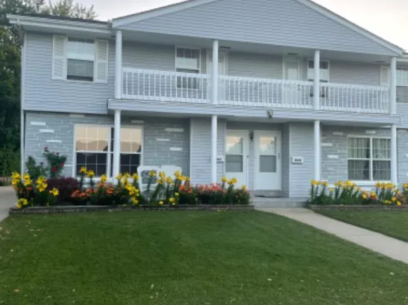 5841 S Illinois Ave, Cudahy, WI 53110