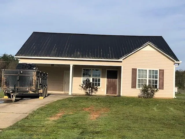 261 Whipporwill Ln SE photo 1