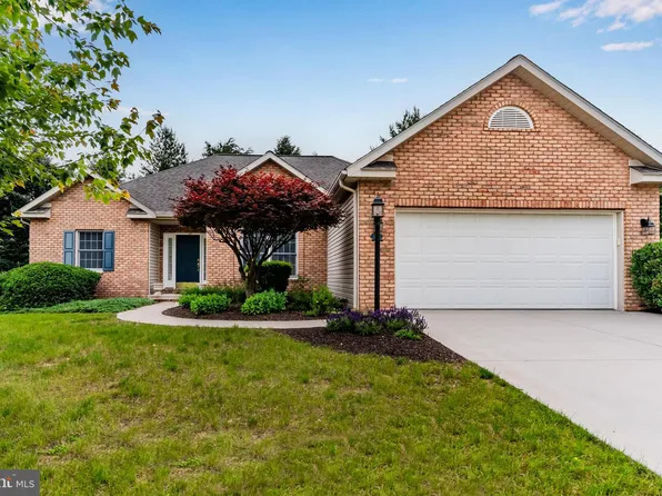 940 Woodley Dr, Mechanicsburg, PA 17050