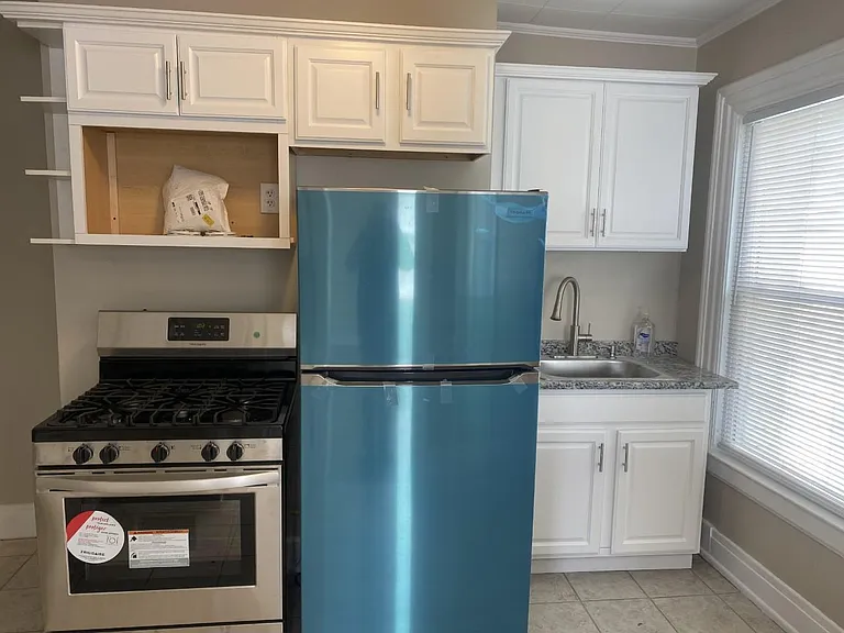 361 W Utica St #2 — Photo 3