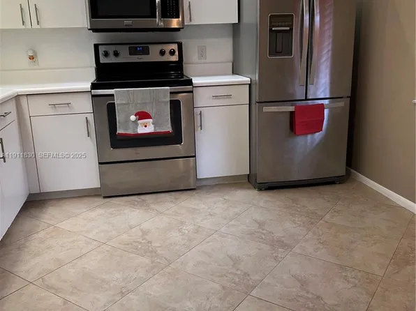 12550 SW 15th St APT 307E, Hollywood, FL 33027