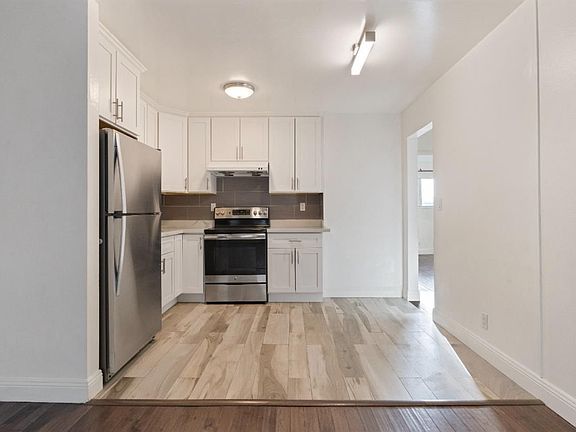 3rd image of 661 Sylvan St APT 4