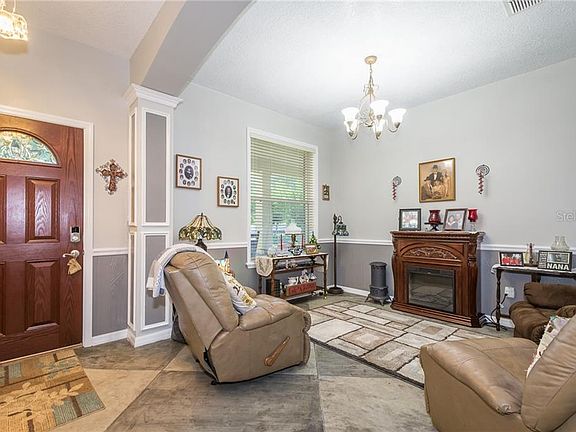5th image of 26308 Biltmore St