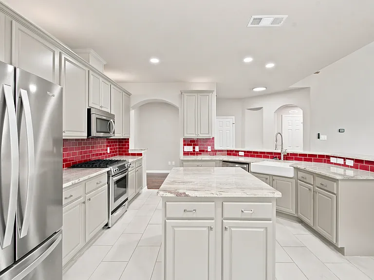 362 Spring Meadow Dr — Photo 8
