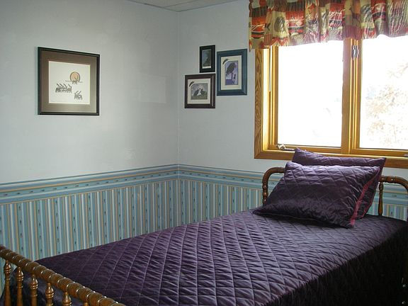 Lower floor bedroom