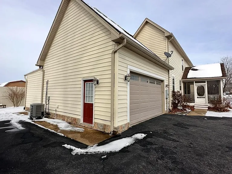 28795 Old Village Rd — Photo 38