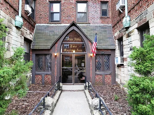 Sold by Velsor Realty | media 11