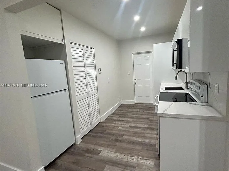 2929 NW 47th St #2 — Photo 11