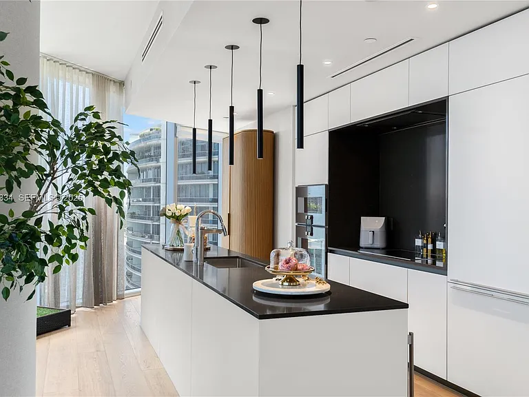300 Biscayne Boulevard Way #4707 — Photo 3