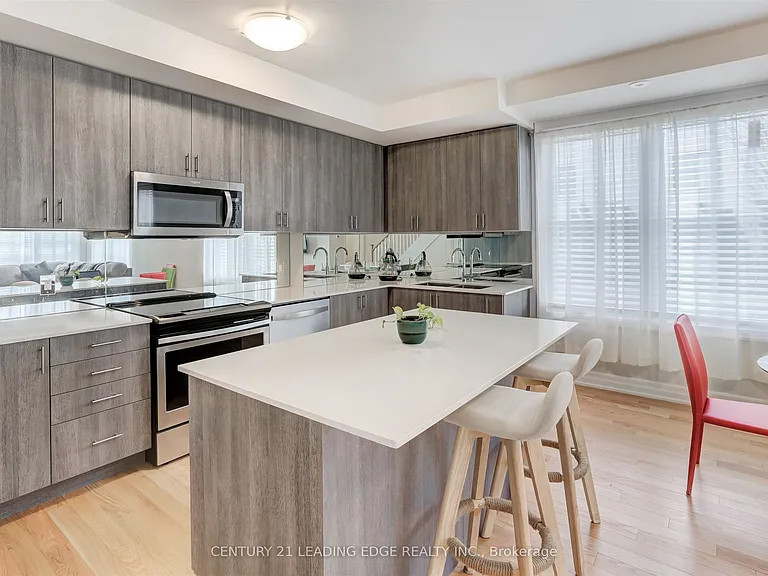 1180 Cawthra Rd #106 — Photo 8