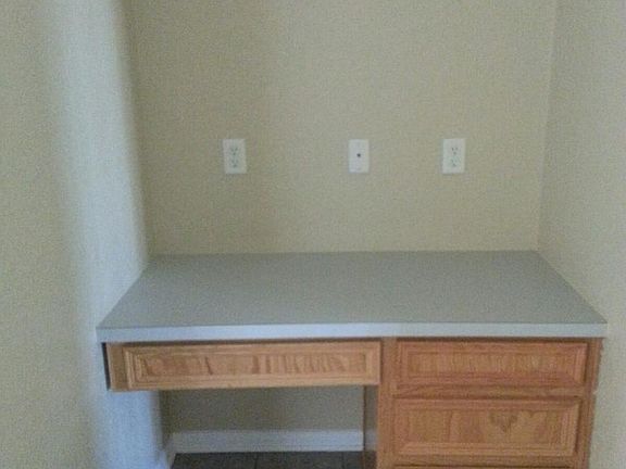 3rd image of 4409 Thunder Creek Dr APT B