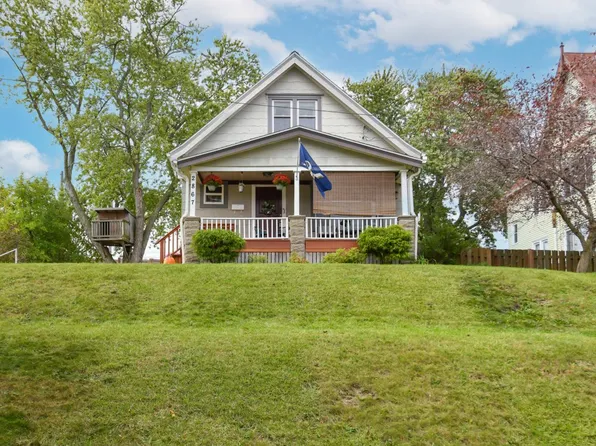 2867 South Linebarger TERRACE, Milwaukee, WI 53207