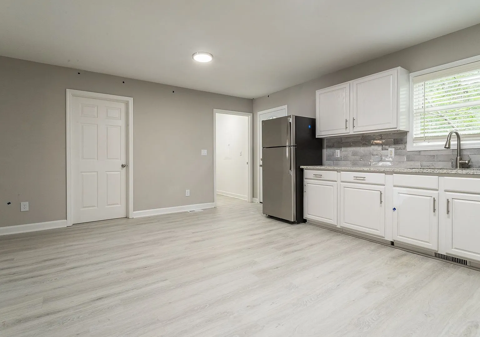 428 Bashford Road — Photo 1