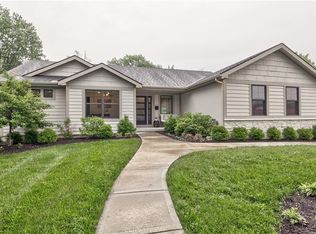 7555 Eaton St, Prairie Village, KS 66208