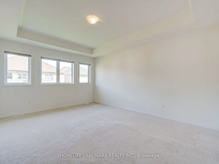 18 Kenneth Ross Bnd — Photo 43