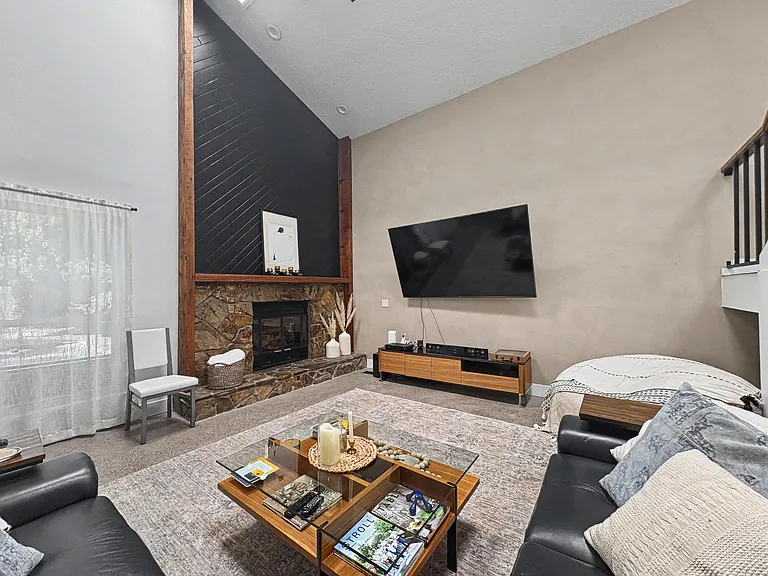 9608 Merion Cir NE — Photo 5
