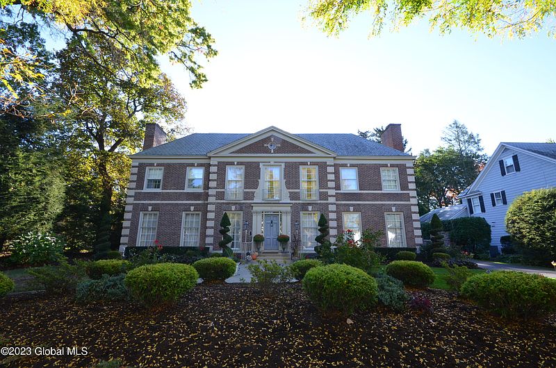 2nd image of 23 Marion Avenue