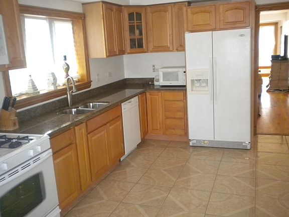 5th image of 6209 S Melvina Ave