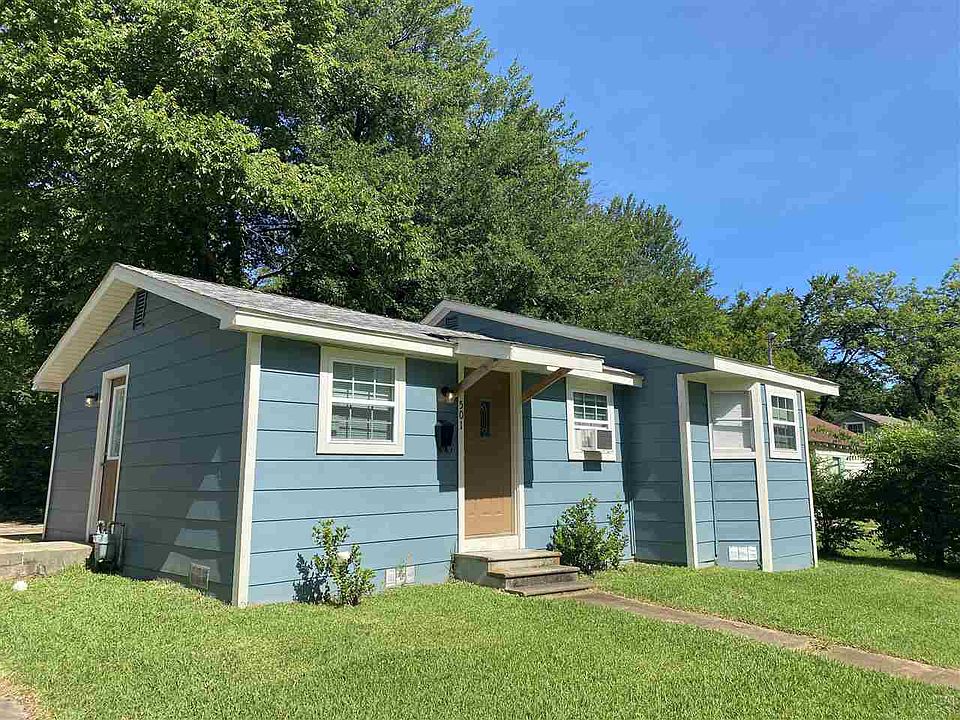 1st image of 501 10th St NE