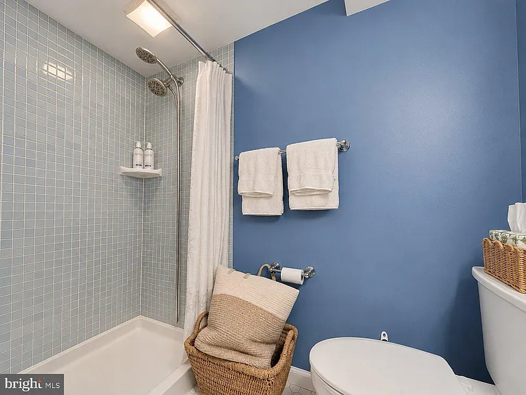 609 S Henry St — Photo 28