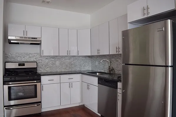 Rented by Extreme Homes Management | media 34