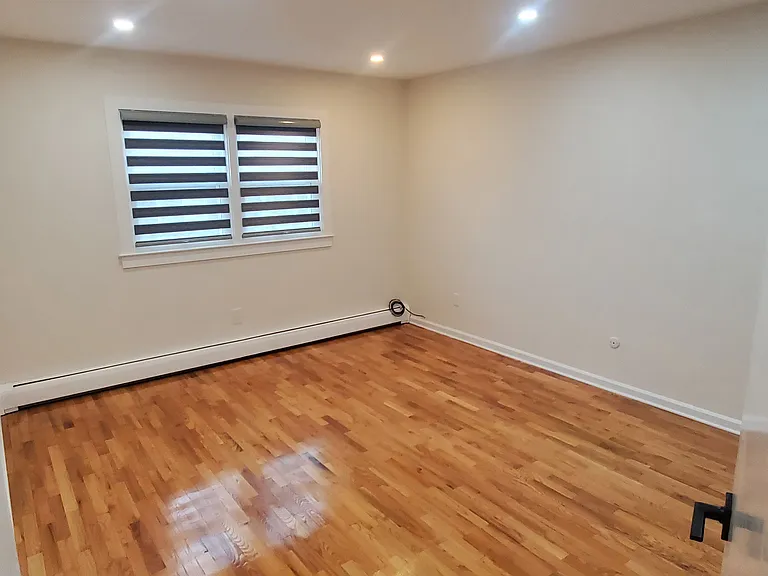 152 W 18th St #2 — Photo 10