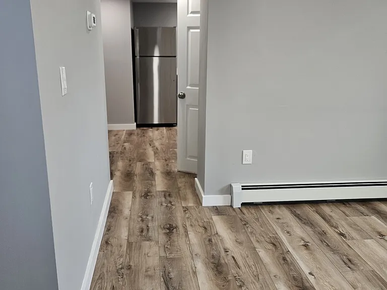 32 Irving St #B — Photo 11