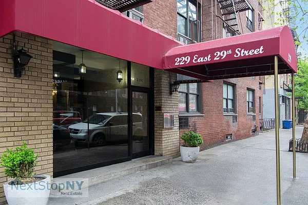Rented by NextStopNY | media 18