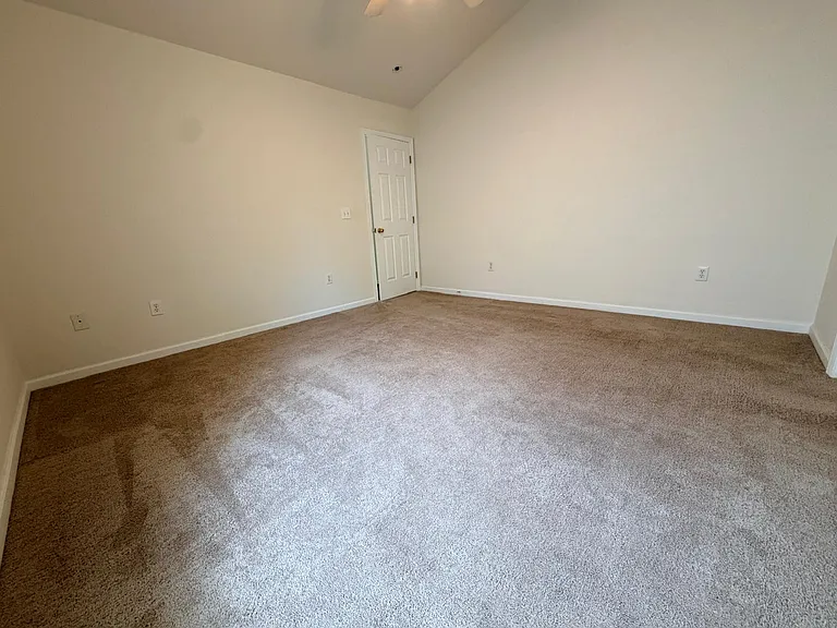 1409 Scarlett Way — Photo 11
