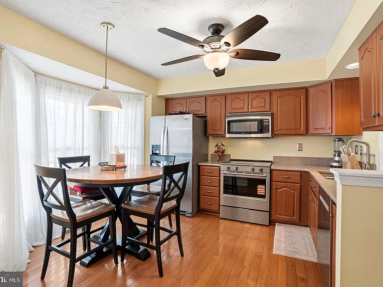 8016 Brightlight Pl — Photo 11