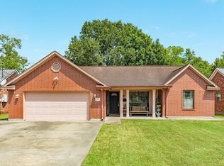 617 E Myrtle St, Angleton, TX 77515