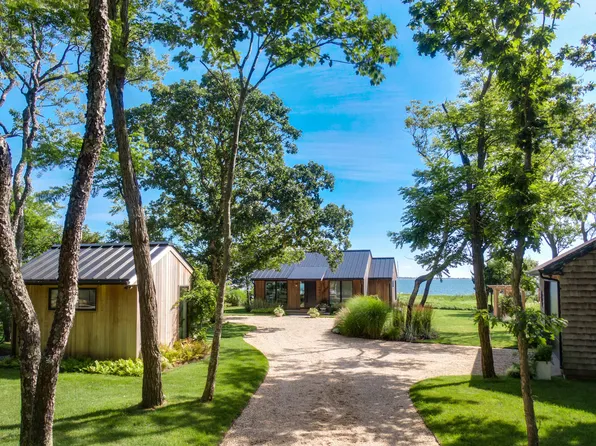 101 Gerard Dr, East Hampton, NY 11937