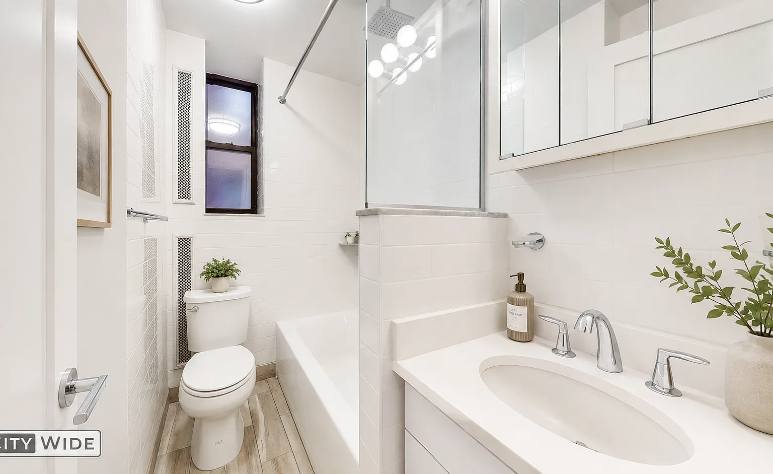 140 East 46th Street — Photo 4