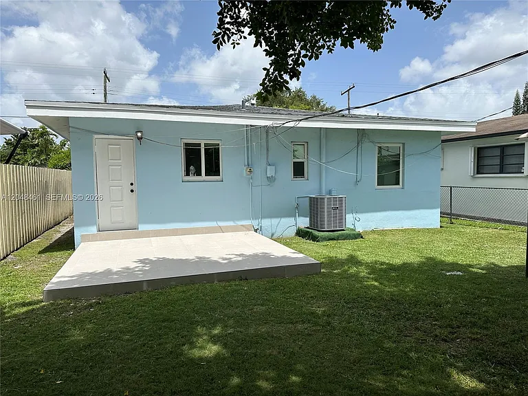 400 NW 61st Ave — Photo 19