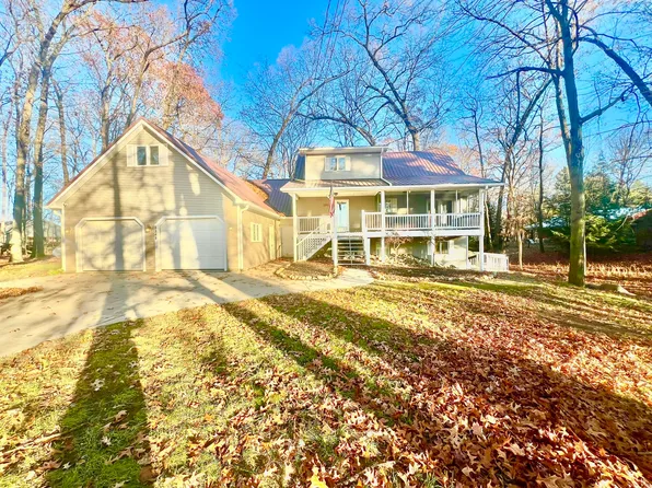 3349 Lake Dr, Hillsdale, MI 49242