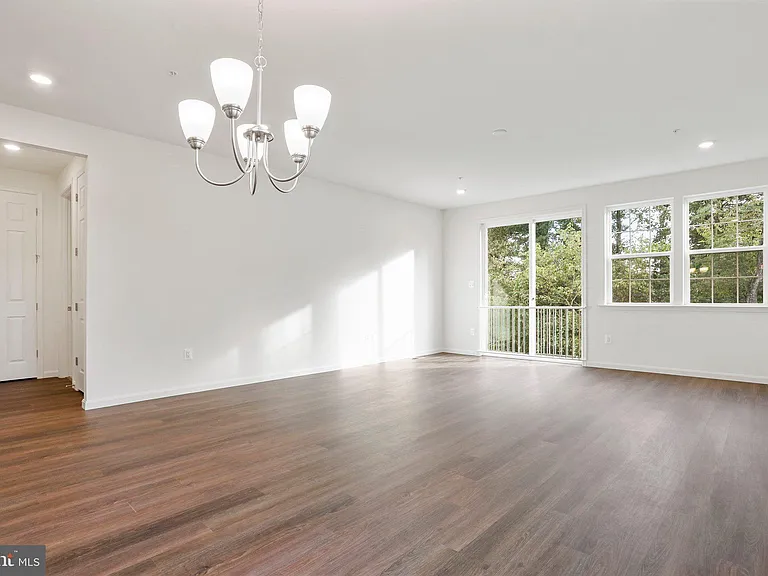 12229 Fallen Timbers Cir — Photo 24