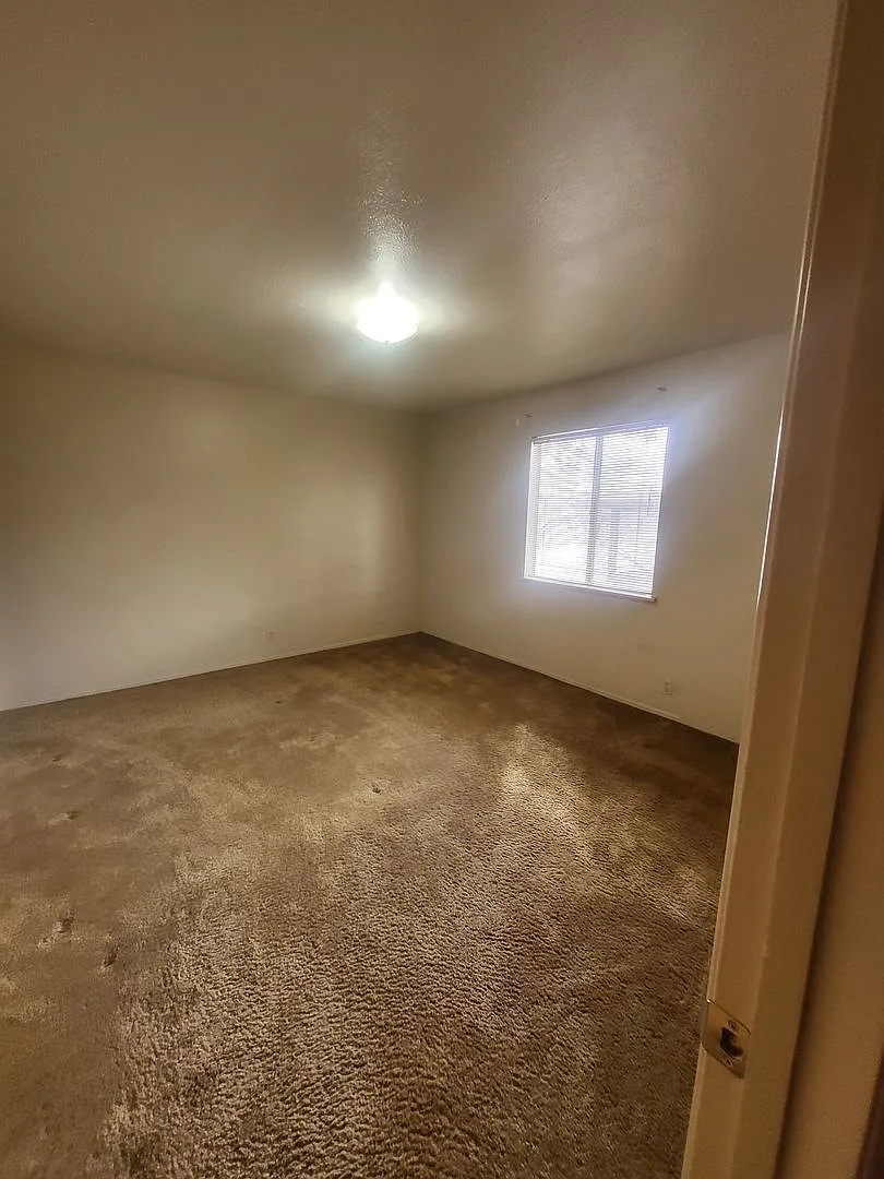 Ne Uptown Winrock Condo 2/Bd 2/Ba - Utilities Included — Photo 4