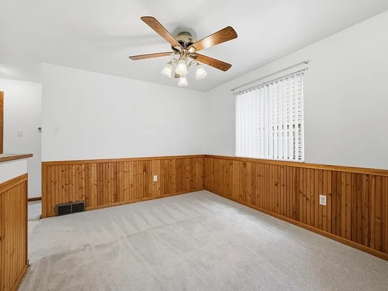 226 Frankfort Ave — Photo 3