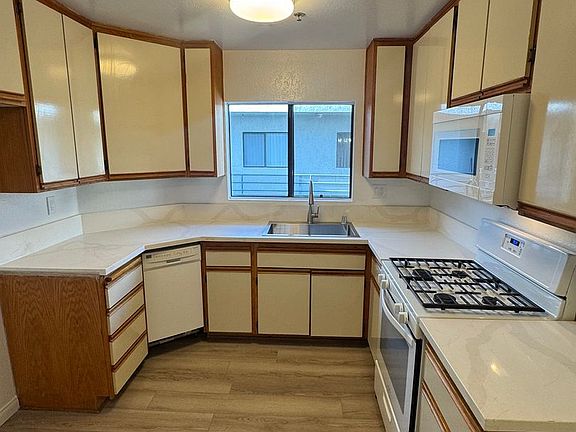 3rd image of 501 S Shelton St APT 203